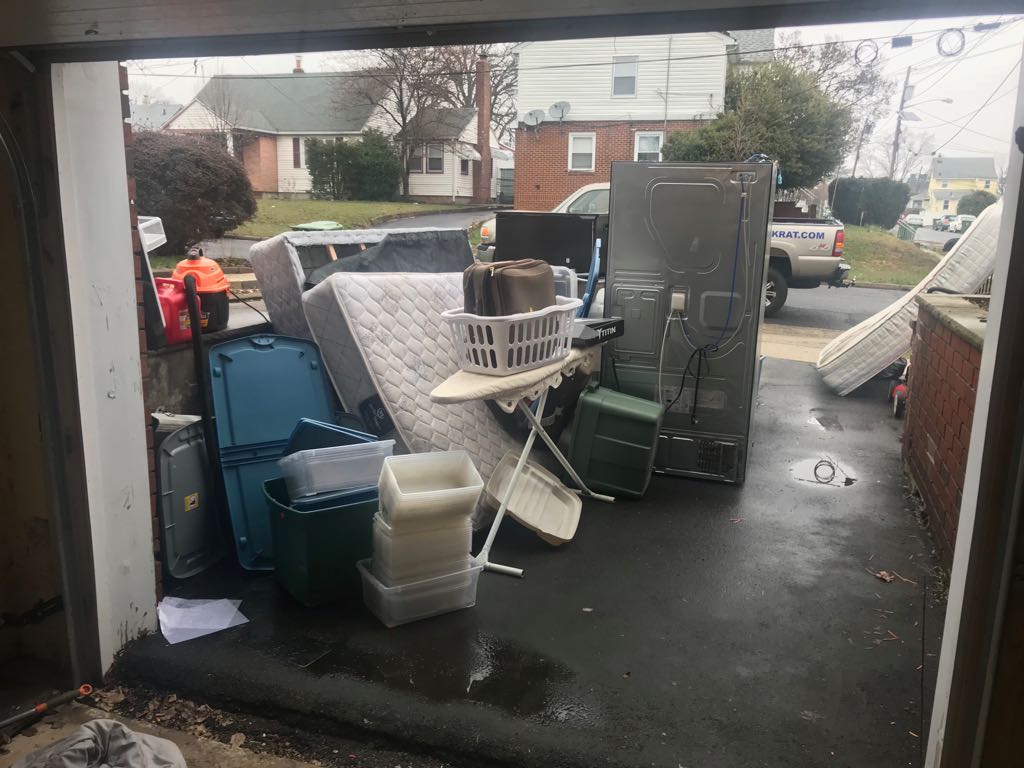 JJunk Removal Manhattan, NYC JUNK CLEANOUT SERVICES NYC